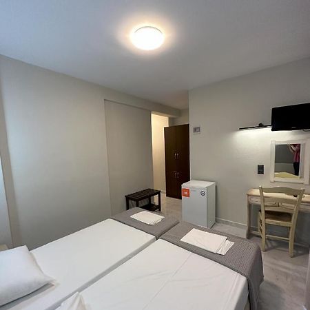 Hotel Afrodite Neoi Poroi Esterno foto