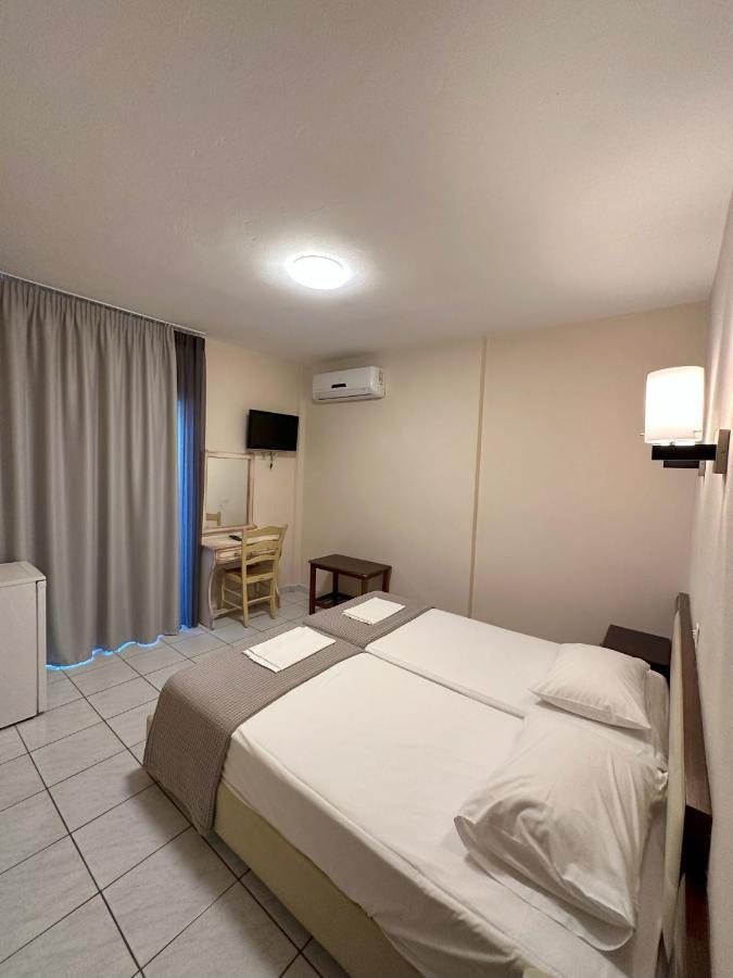 Hotel Afrodite Neoi Poroi Esterno foto