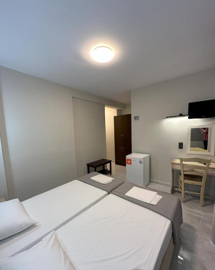 Hotel Afrodite Neoi Poroi Esterno foto