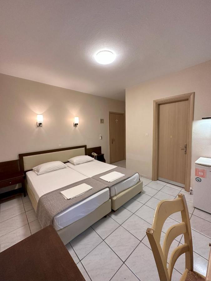 Hotel Afrodite Neoi Poroi Esterno foto