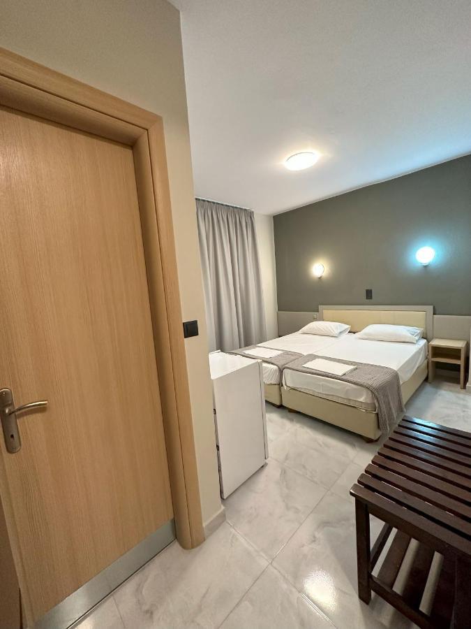 Hotel Afrodite Neoi Poroi Esterno foto