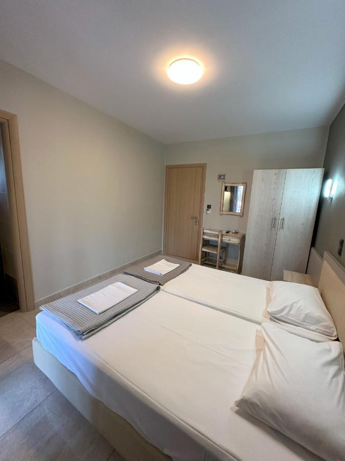 Hotel Afrodite Neoi Poroi Esterno foto