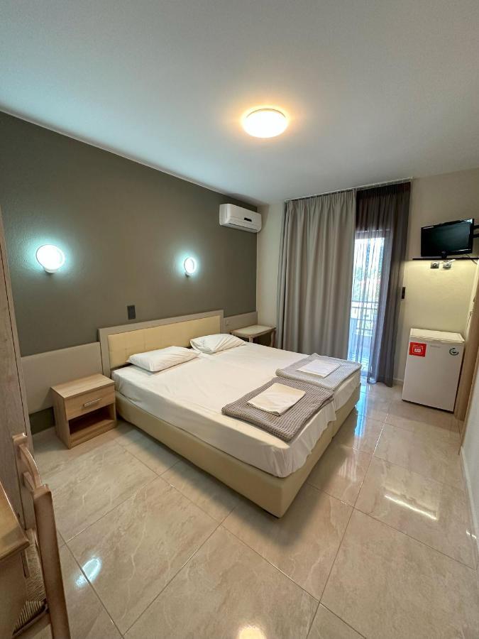Hotel Afrodite Neoi Poroi Esterno foto