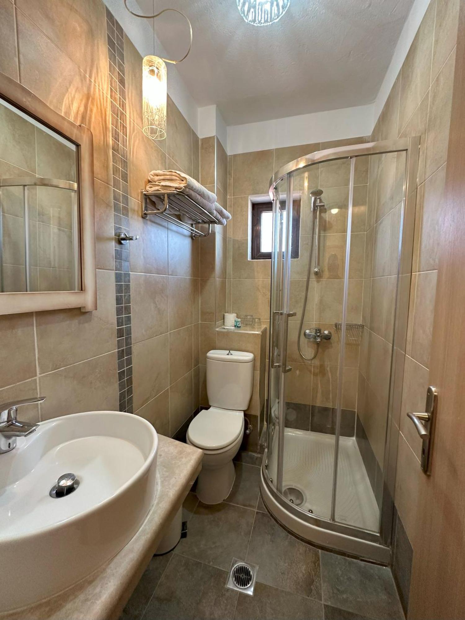 Hotel Afrodite Neoi Poroi Esterno foto